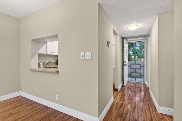 3050 NW 42nd Avenue C303, Coconut Creek, FL 33066