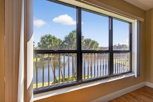 3050 NW 42nd Avenue C303, Coconut Creek, FL 33066