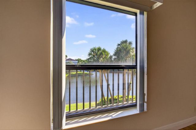 3050 NW 42nd Avenue C303, Coconut Creek, FL 33066