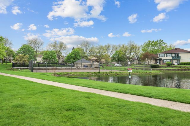 334 Plumwood Court, Vernon Hills, IL 60061