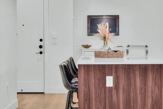 1701 Simond Ave 304, Austin, TX 78723