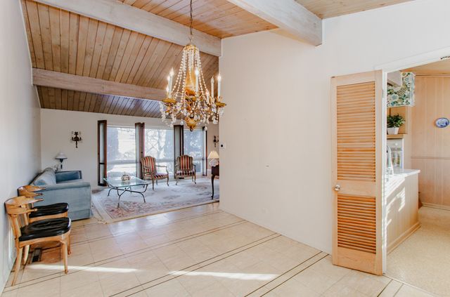 201 Valley View Drive, Wilmette, IL 60091