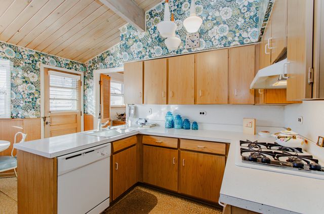 201 Valley View Drive, Wilmette, IL 60091