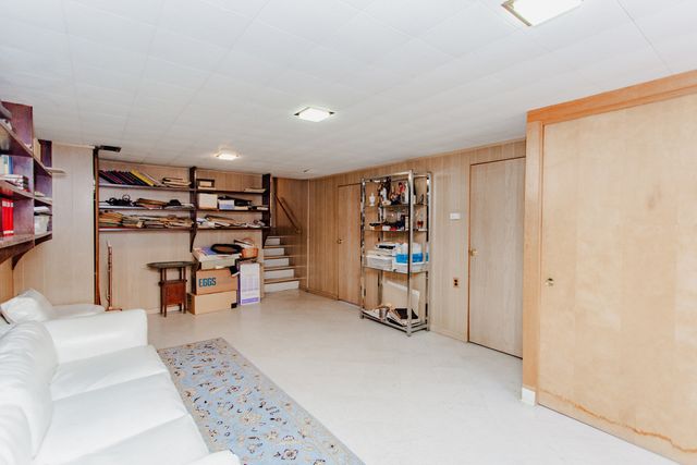 201 Valley View Drive, Wilmette, IL 60091