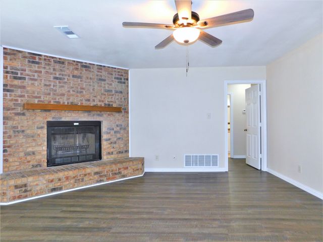 3812 Yellowstone Place, Denton, TX 76209
