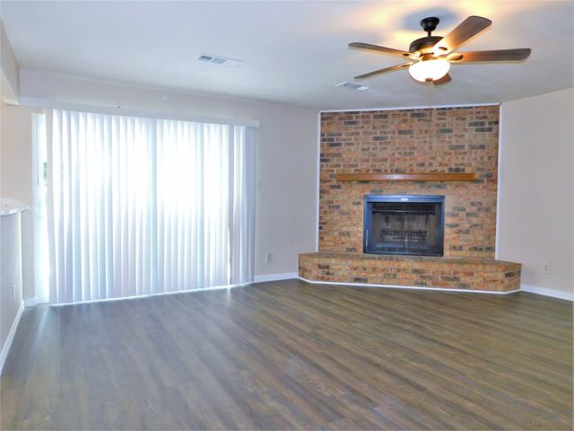3812 Yellowstone Place, Denton, TX 76209