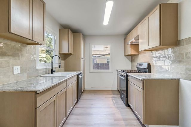 4835 N Diana Street, Fresno, CA 93726