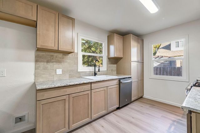 4835 N Diana Street, Fresno, CA 93726