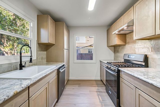 4835 N Diana Street, Fresno, CA 93726