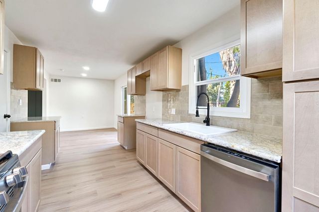 4835 N Diana Street, Fresno, CA 93726