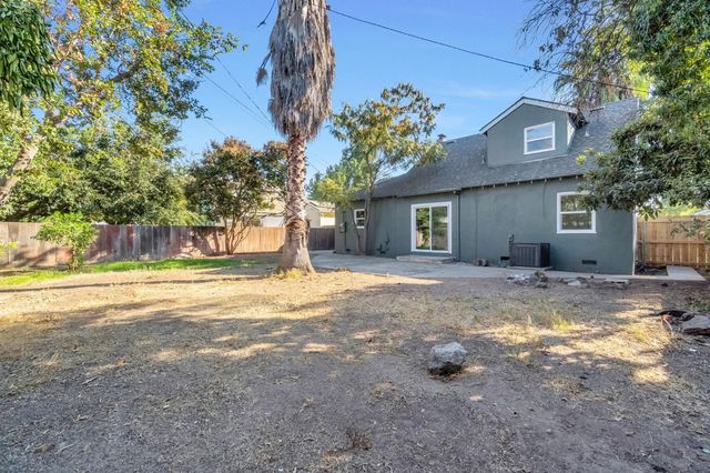 4835 N Diana Street, Fresno, CA 93726