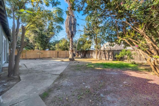 4835 N Diana Street, Fresno, CA 93726