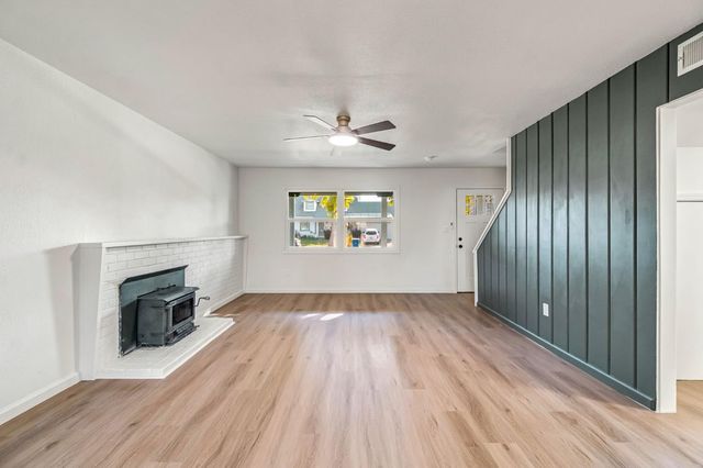 4835 N Diana Street, Fresno, CA 93726
