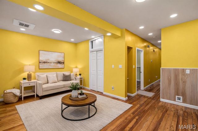 4630 Idaho Avenue, St Louis, MO 63111