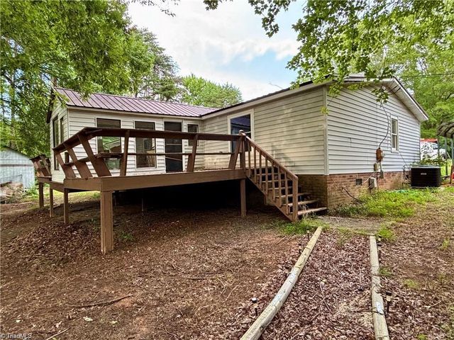 1283 Gene Martin Road, Walnut Cove, NC 27052