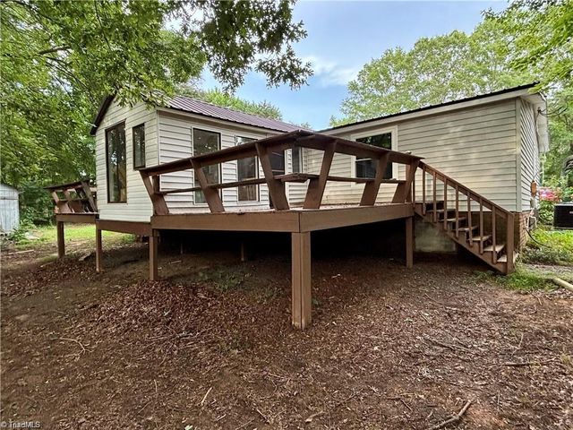 1283 Gene Martin Road, Walnut Cove, NC 27052