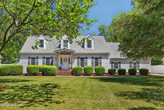 310 Foxhall Court, Wilmington, NC 28412