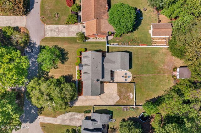 310 Foxhall Court, Wilmington, NC 28412