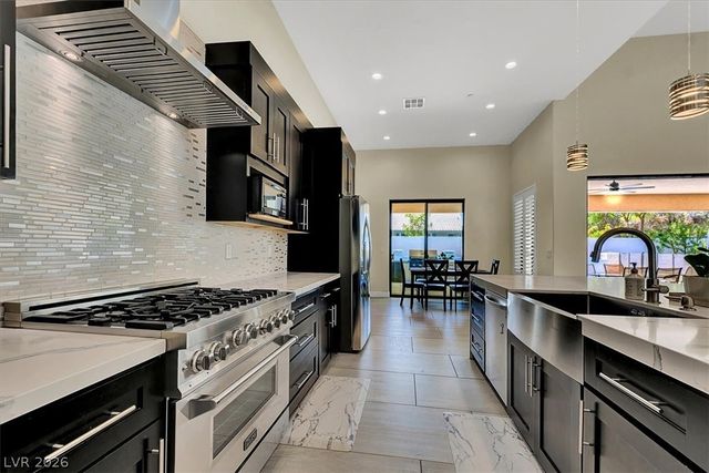 3041 East Serene Avenue, Henderson, NV 89074