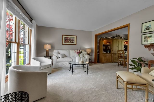 34 5th Avenue, Amherst, NY 14221