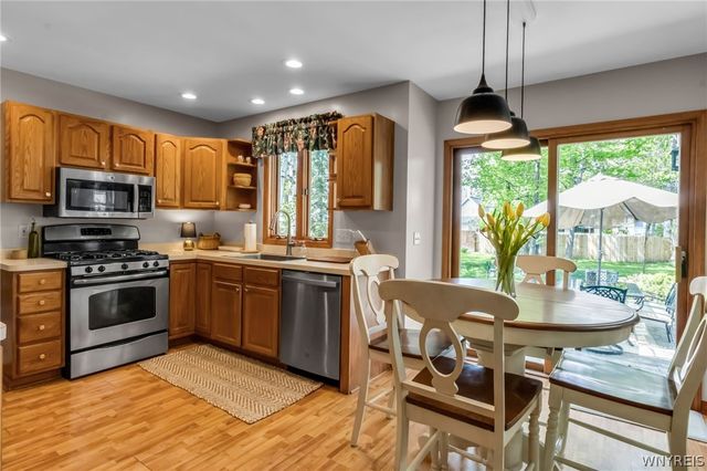 34 5th Avenue, Amherst, NY 14221
