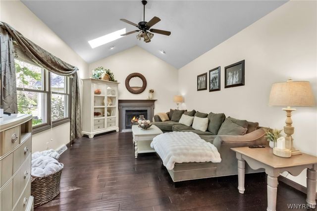 34 5th Avenue, Amherst, NY 14221