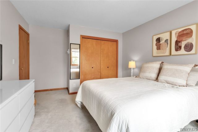 34 5th Avenue, Amherst, NY 14221