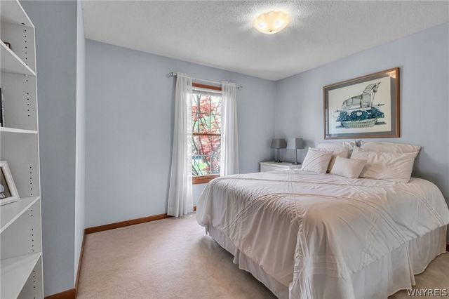 34 5th Avenue, Amherst, NY 14221