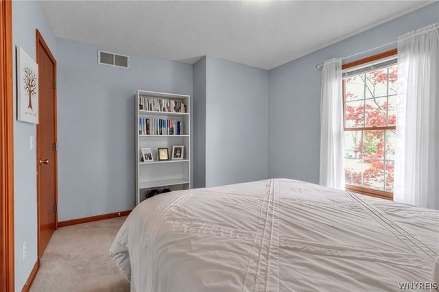 34 5th Avenue, Amherst, NY 14221