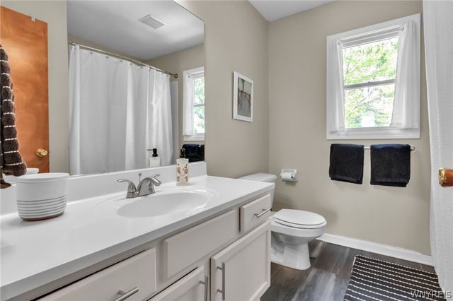 34 5th Avenue, Amherst, NY 14221