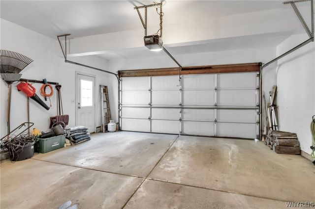 34 5th Avenue, Amherst, NY 14221