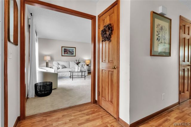 34 5th Avenue, Amherst, NY 14221