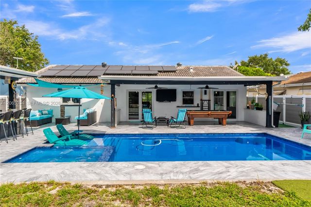 22330 SW 65th Avenue, Boca Raton, FL 33428