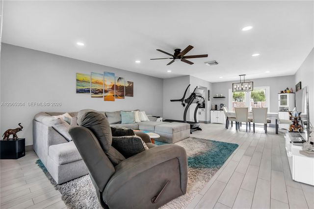 22330 SW 65th Avenue, Boca Raton, FL 33428