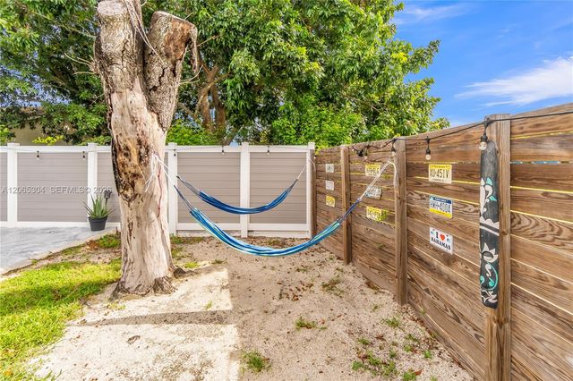 22330 SW 65th Avenue, Boca Raton, FL 33428