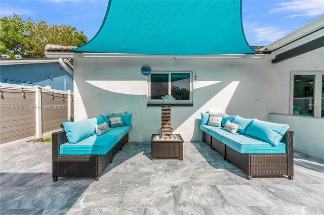 22330 SW 65th Avenue, Boca Raton, FL 33428