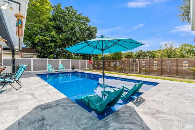 22330 SW 65th Avenue, Boca Raton, FL 33428
