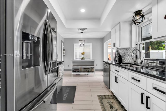 22330 SW 65th Avenue, Boca Raton, FL 33428