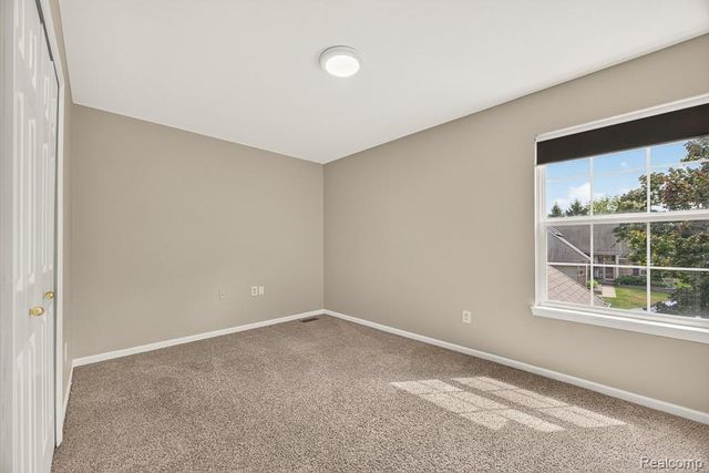 35026 Pennington Drive, Farmington Hills, MI 48335
