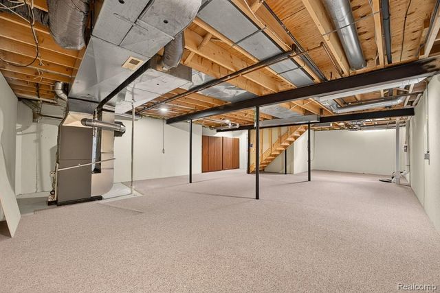 35026 Pennington Drive, Farmington Hills, MI 48335