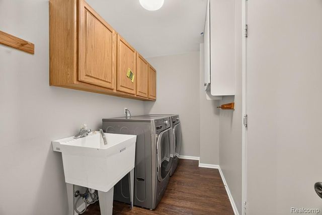 35026 Pennington Drive, Farmington Hills, MI 48335