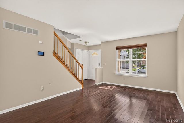35026 Pennington Drive, Farmington Hills, MI 48335
