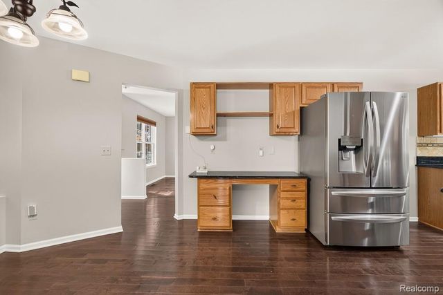 35026 Pennington Drive, Farmington Hills, MI 48335