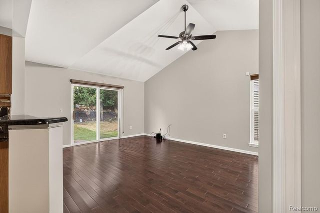 35026 Pennington Drive, Farmington Hills, MI 48335