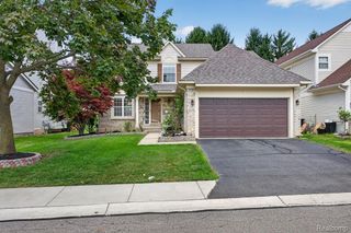 35026 Pennington Drive, Farmington Hills, MI 48335