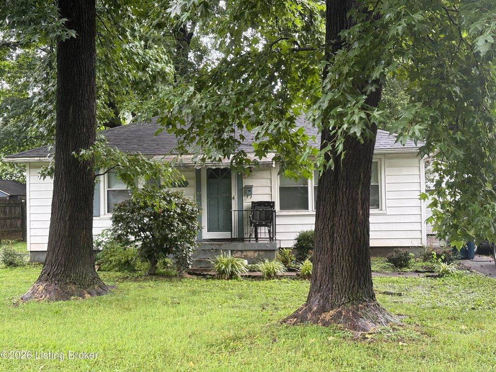 2701 Pioneer Rd, Louisville, KY 40216