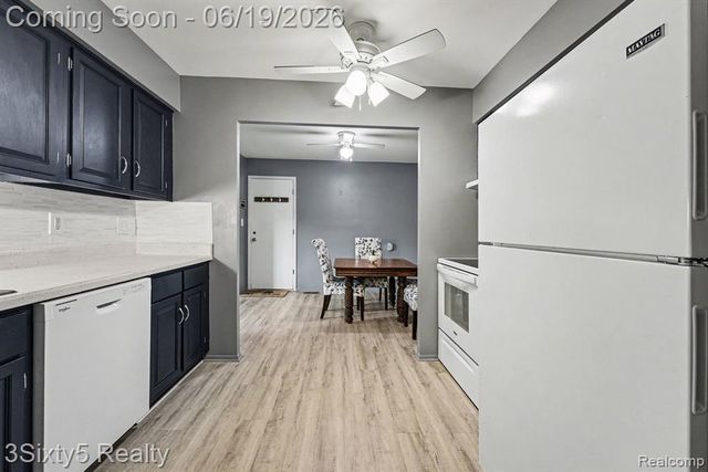 37592 Garden Court, Westland, MI 48185
