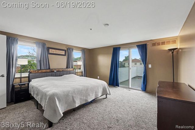 37592 Garden Court, Westland, MI 48185