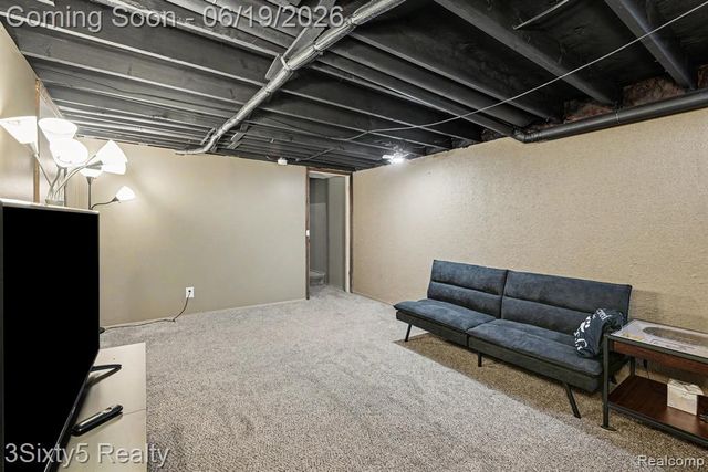 37592 Garden Court, Westland, MI 48185