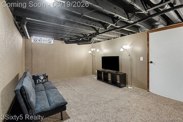 37592 Garden Court, Westland, MI 48185